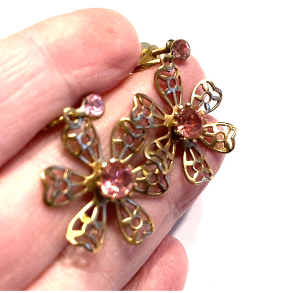 Vintage Screw Back Earrings Mod Hippie Chic Drop & Dangle Gold Flowers Pink Glam - Picture 5 of 6